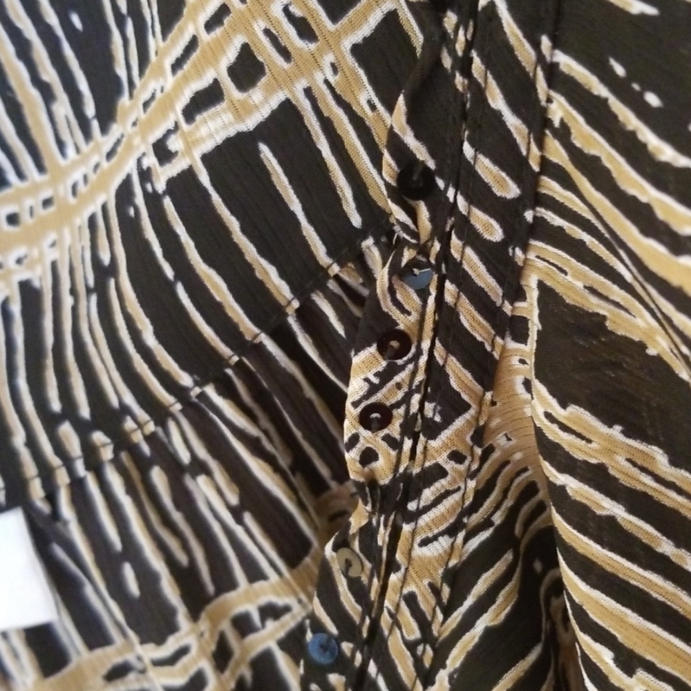 Avenue ladies sleeveless top - Picture 3 of 7